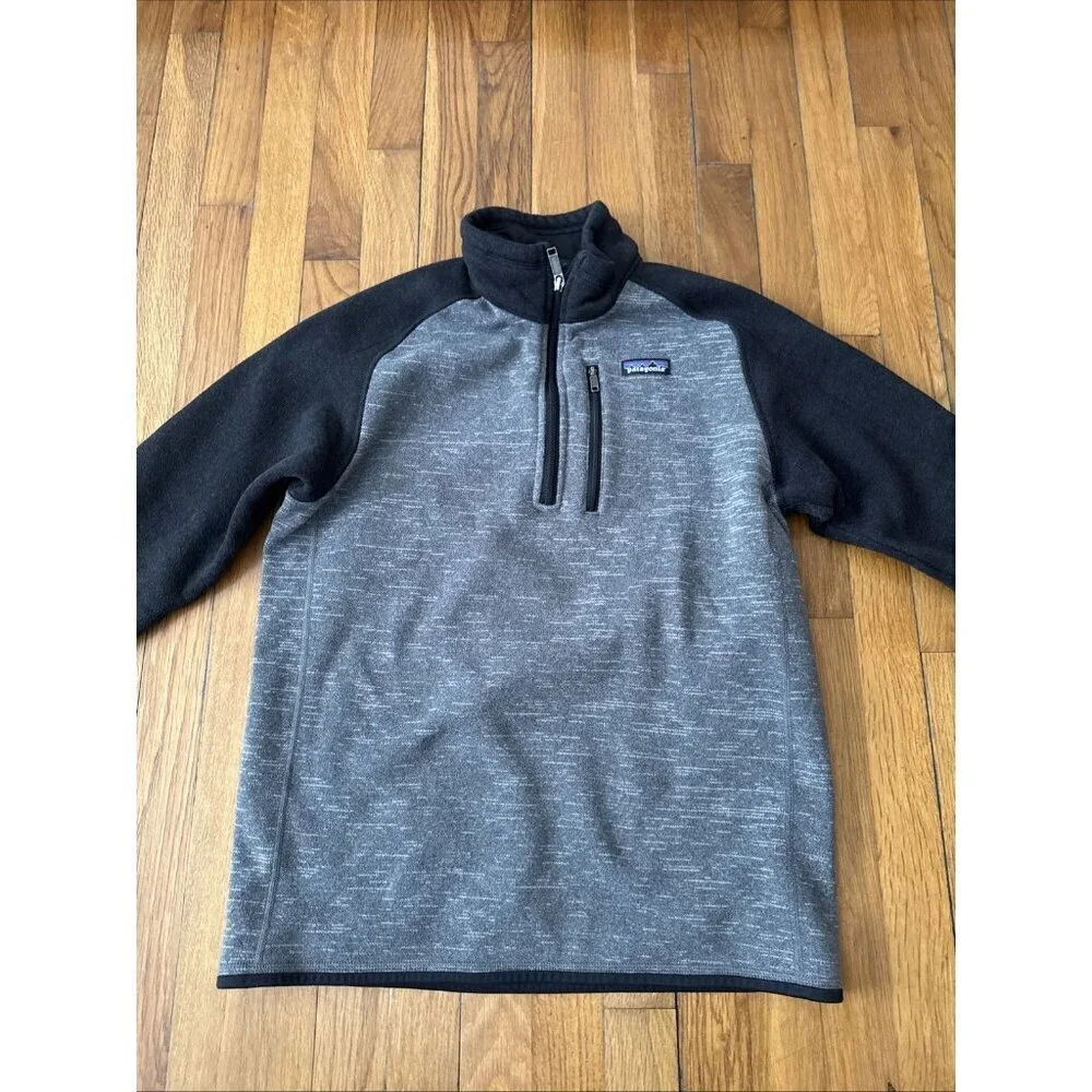 Patagonia Men's Gray and Black Knit Fleece 1/4 Zip Pullover Size M